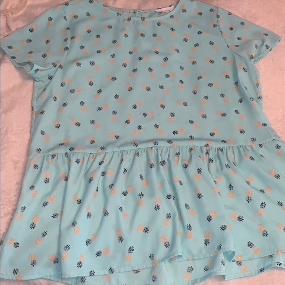 Size medium pineapple blouse - Picture 2 of 2